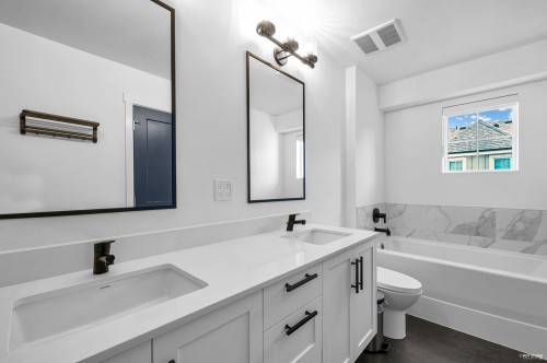 103-707 Robinson Street, Coquitlam, BC 