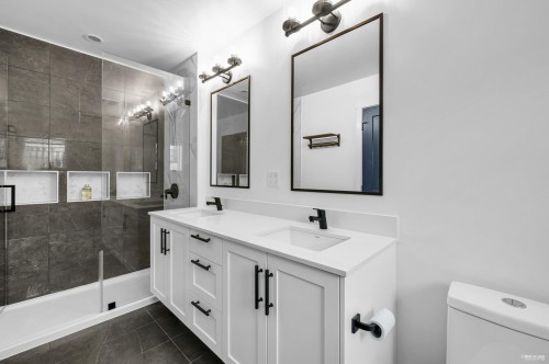 103-707 Robinson Street, Coquitlam, BC 