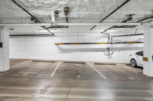 103-707 Robinson Street, Coquitlam, BC 