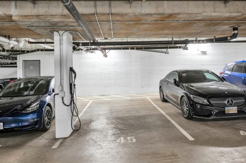 103-707 Robinson Street, Coquitlam, BC 