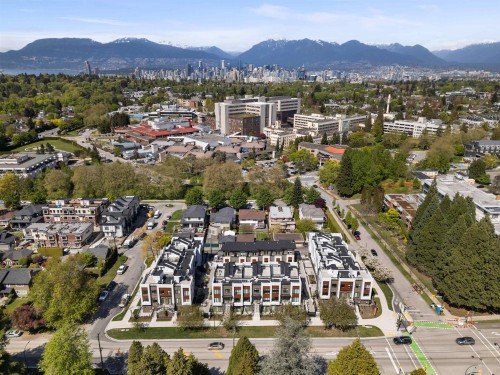 885 33Rd Avenue W, Vancouver, BC 