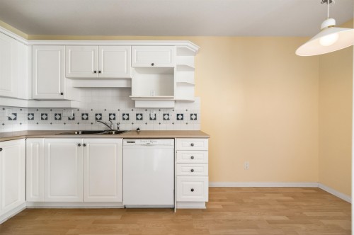 210-12911 Railway Avenue, Richmond, BC 