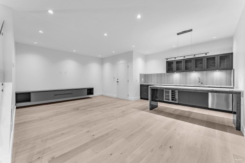 615 6Th Street E, North Vancouver, BC 