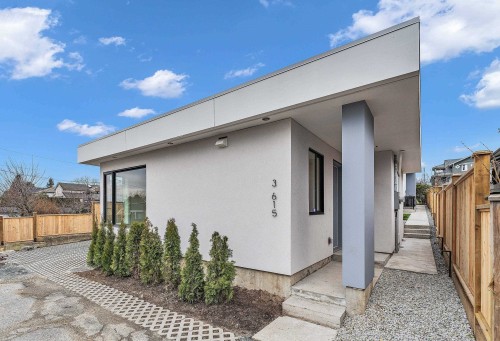 615 6Th Street E, North Vancouver, BC 
