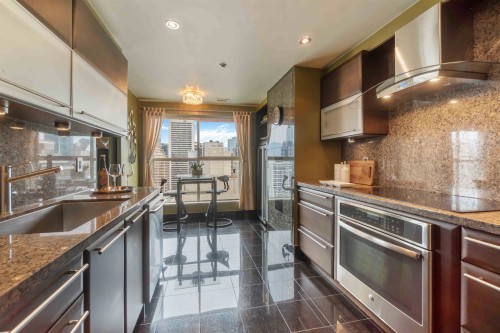 2201-909 Burrard Street, Vancouver, BC 