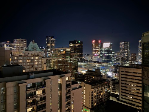 2201-909 Burrard Street, Vancouver, BC 