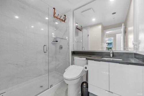 223-9388 Tomicki Avenue, Richmond, BC 