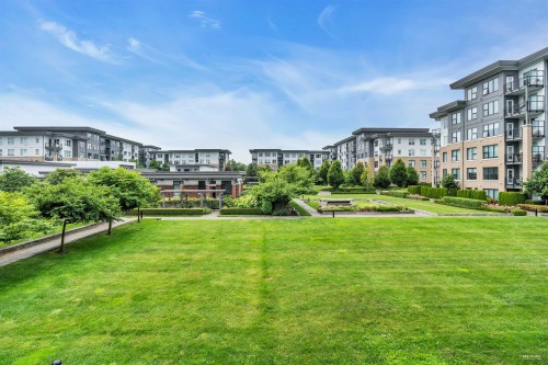 223-9388 Tomicki Avenue, Richmond, BC 