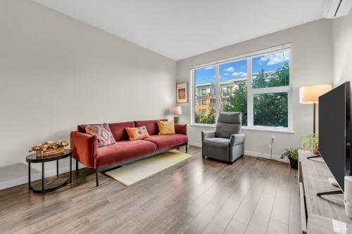 223-9388 Tomicki Avenue, Richmond, BC 