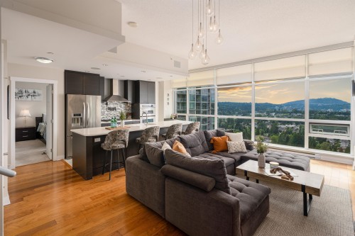 3401-2968 Glen Drive  Coquitlam, BC V3B 0C4