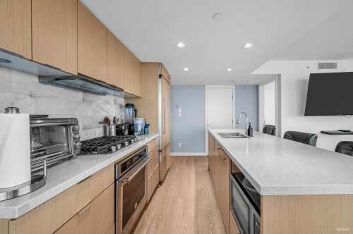 2504-8189 Cambie Street, Vancouver, BC 