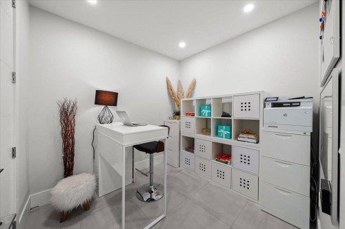 1041 Stewart Avenue, Coquitlam, BC 