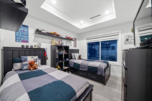 1041 Stewart Avenue, Coquitlam, BC 