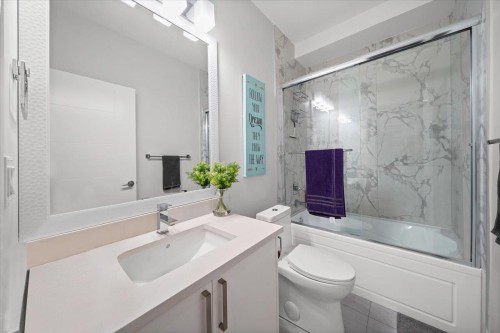 1041 Stewart Avenue, Coquitlam, BC 