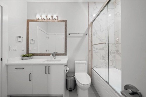 1041 Stewart Avenue, Coquitlam, BC 