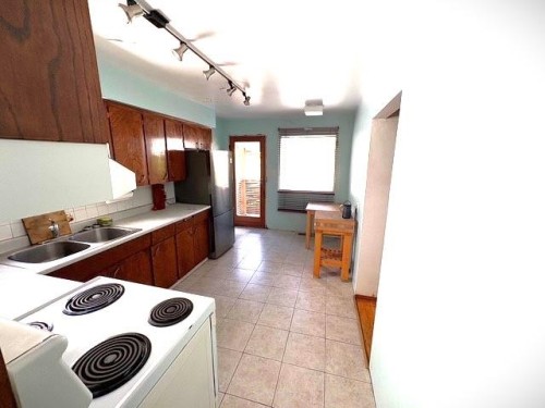 2274 Mclean Drive, Vancouver, BC 