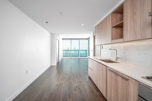 2702-4720 Lougheed Highway, Burnaby, BC 