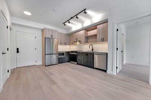 304-1100 Clarke Road, Port Moody, BC 