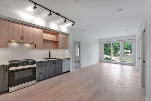 304-1100 Clarke Road, Port Moody, BC 