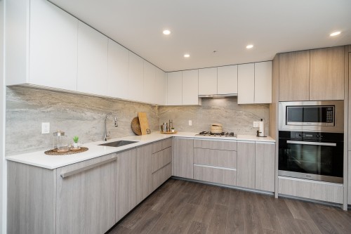 403-6633 Buswell Street, Richmond, BC 