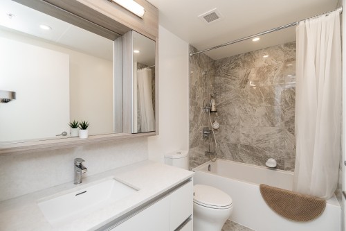 403-6633 Buswell Street, Richmond, BC 