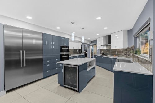 3722 Southridge Place, West Vancouver, BC 