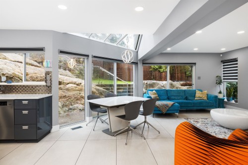 3722 Southridge Place, West Vancouver, BC 