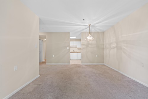 205-843 22Nd Street, West Vancouver, BC 