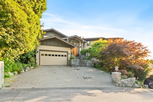 1408 31St Street, West Vancouver, BC 