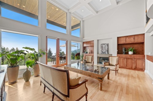 1408 31St Street, West Vancouver, BC 