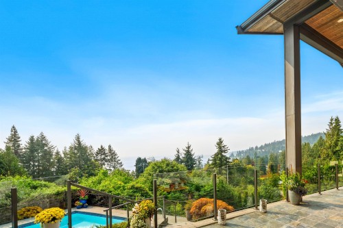 1408 31St Street, West Vancouver, BC 