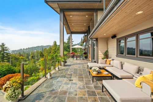 1408 31St Street, West Vancouver, BC 