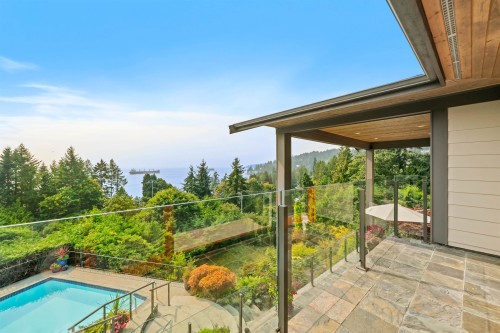 1408 31St Street, West Vancouver, BC 