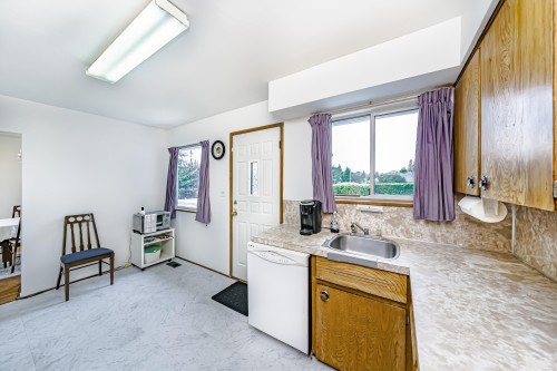 837 Regan Avenue, Coquitlam, BC 