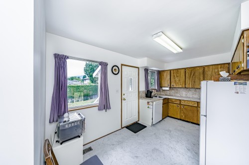 837 Regan Avenue, Coquitlam, BC 