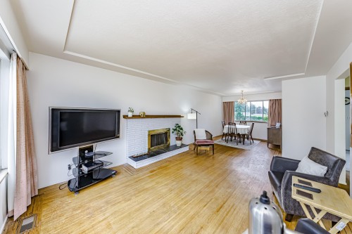 837 Regan Avenue, Coquitlam, BC 