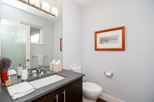 2007 Larson Road, North Vancouver, BC 