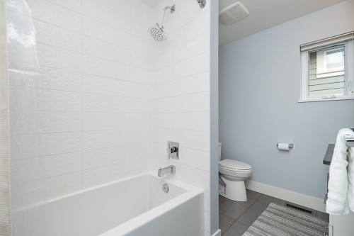 2007 Larson Road, North Vancouver, BC 