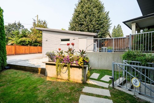 2007 Larson Road, North Vancouver, BC 