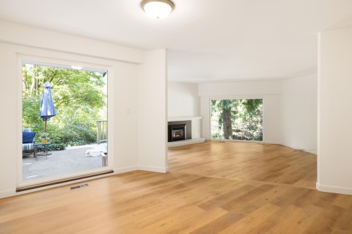 5733 Bluebell Drive, West Vancouver, BC 