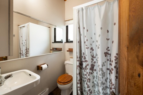 5733 Bluebell Drive, West Vancouver, BC 