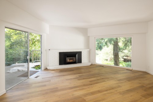 5733 Bluebell Drive, West Vancouver, BC 