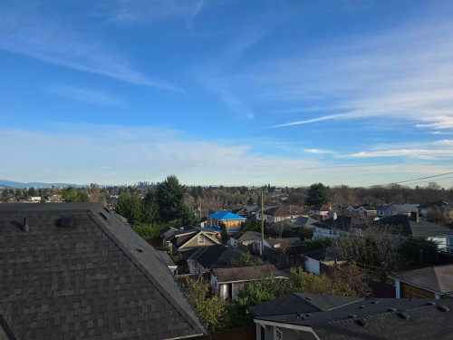 98 37Th Avenue W, Vancouver, BC 