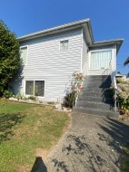 4712 Victoria Drive  Vancouver, BC V5N 4P1