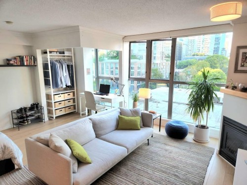 702-928 Richards Street, Vancouver, BC 