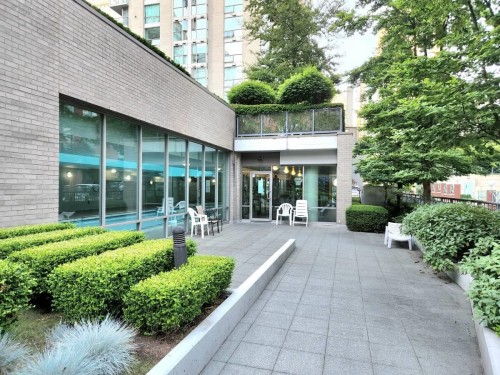 702-928 Richards Street, Vancouver, BC 