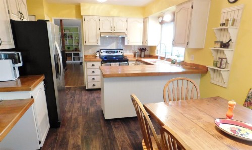 7838 Redrooffs Road, Halfmoon Bay, BC 