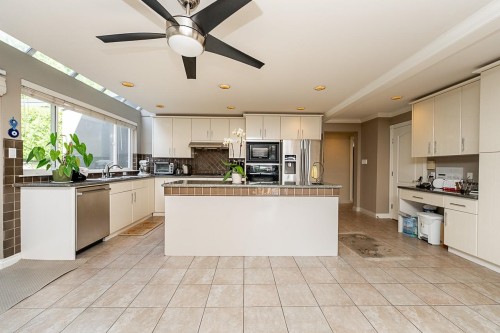 180 Osborne Road W, North Vancouver, BC 