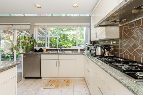 180 Osborne Road W, North Vancouver, BC 