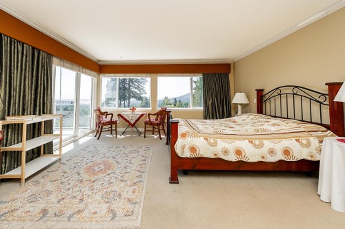 180 Osborne Road W, North Vancouver, BC 